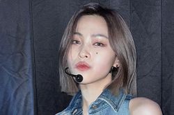 8 thần tượng K-pop khiến bạn muốn cắt tóc ngắn