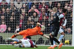 CĐV Arsenal bất ngờ cảm ơn 'nhân tố bí ẩn' của Aston Villa sau trận thắng cảm xúc