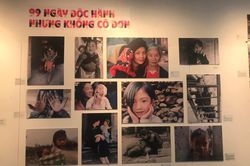 Khai mạc triển lãm ảnh 'Dám sống một cuộc đời rực rỡ'