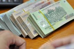 Phạt nặng tài xế dùng băng dính sửa biển số xe để né phạt nguội