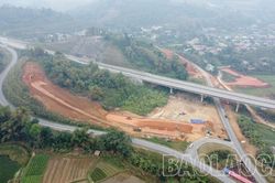 Triển khai thi công nút giao IC18 cao tốc Nội Bài - Lào Cai