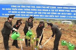 Phụ nữ, Công đoàn CAND và Công an tỉnh Phú Thọ ra quân trồng rừng phòng hộ