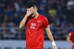 Trò cưng thầy Park 'mất tích' ở V.League và mối lo cho tân HLV Troussier