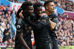 Cuộc đua vô địch Ngoại hạng Anh: Arsenal củng cố hi vọng, MU còn cơ hội