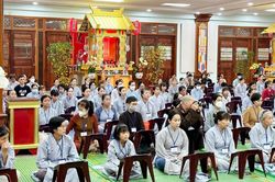 Tu viện Vĩnh Nghiêm (Q.12) tổ chức khóa tu Bát quan trai cho Phật tử