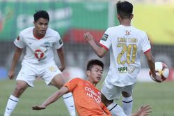 HLV Kiatisuk: 'HAGL không thể so với CAHN'