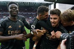 Cuộc đua vô địch Ngoại hạng Anh: Bản lĩnh Arsenal