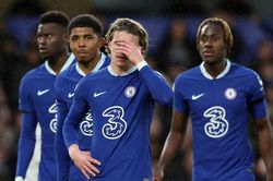 Thất bại trở thành thói quen của Chelsea