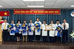 Cứu bệnh nhi nguy kịch, Bệnh viện Nhi Đồng 1 được UBND TP HCM tặng bằng khen