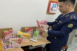 Hà Nội liên tiếp phát phát hiện số lượng lớn bình khí cười, thuốc lá điện tử
