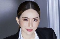 Nữ tỷ phú chuyển giới mua chuyên cơ riêng cho các Hoa hậu, Á hậu Hoàn vũ
