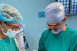 Phẫu thuật cấp cứu thành công cho nam sinh bị bạn dùng chìa khóa chọc vào đầu