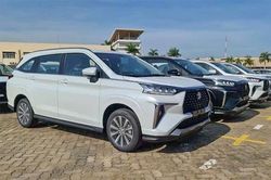 Ôtô nhập Thái Lan, Indonesia giá dưới 450 triệu đồng đổ về Việt Nam