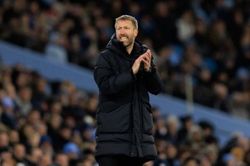 Cổ động viên Chelsea kêu gọi sa thải huấn luyện viên Graham Potter