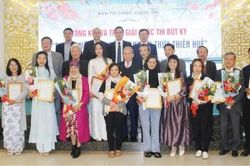 Văn hóa - Nghệ thuật Có một Huế rất riêng qua góc nhìn văn chương