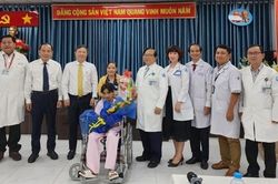 Gần 20 ngày cứu sống bệnh nhi trụy tim mạch
