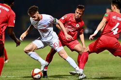 Viettel, HAGL và các CLB V-League gặp khó với ngoại binh