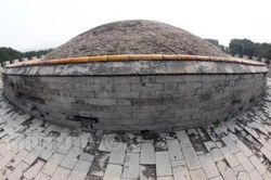 Vì sao lăng mộ Từ Hy Thái hậu trăm năm không mọc cỏ?