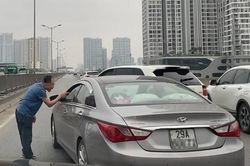 Hà Nội: Xử phạt tài xế Porsche chặn đầu, nhổ nước bọt vào xe Hyundai
