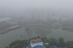 Dự báo thời tiết đêm nay và ngày mai (21-22/2): Hà Nội, Bắc Bộ, Bắc Trung Bộ đêm và sáng trời rét, sương mù nhẹ; phía Nam đêm mưa vài nơi, ngày nắng