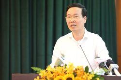 Lấy dân là gốc, là trung tâm của mọi quyết sách
