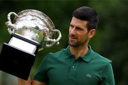 Djokovic cân bằng kỷ lục của Steffi Graf