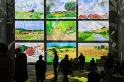 Triển lãm 250 tác phẩm của David Hockney