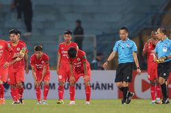 V-League và những bất cập phía sau khoảng lặng…