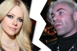 Avril Lavigne chia tay với Mod Sun sau 1 năm đính hôn