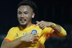 Văn Lâm, Patrik Lê Giang, Ryan Hà giúp HLV Troussier có thêm lựa chọn cầu thủ Việt kiều