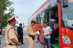 Kiểm tra, xử lý hơn 5.800 trường hợp vi phạm quy định an toàn giao thông đường bộ trong tháng 2-2023
