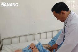Người thầy thuốc tận tâm với nghề