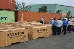 Hải quan bắt giữ 52 xe mô tô hiệu Brixton trị giá 3 tỷ đồng