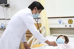 Vỡ gan vì dây đai nịt bụng giảm cân