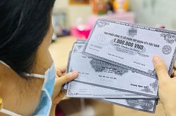 Trả nợ bằng đất, ô tô có là lối ra cho trái phiếu?