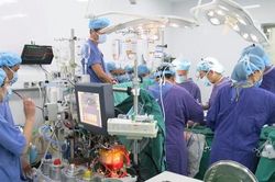 Cần liều thuốc cấp cứu cho căn bệnh thiếu thiết bị, vật tư ở các bệnh viện lớn