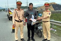 Thủ tướng gửi thư khen lực lượng Cảnh sát giao thông