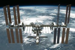 NASA lùi ngày đưa phi hành đoàn thứ 6 lên ISS