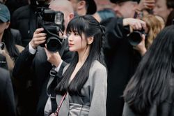Zoom cận cảnh nhan sắc của Song Hye Kyo ở tuổi 42, có đẹp như lời đồn?