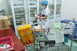 Thiếu thiết bị y tế, người bệnh phải chuyển lên tuyến trên