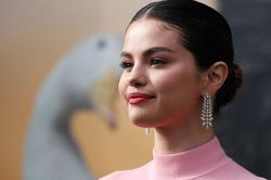 Selena Gomez rời mạng xã hội một ngày sau khi trở thành người được theo dõi nhiều nhất trên Instagram