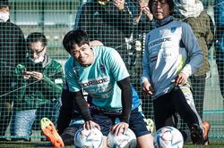 Bóng đá Việt Nam ngày 24/2: Công Phượng chưa thể ra mắt J-League 1, Văn Toàn sáng cửa đá chính