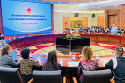 Chủ tịch thành phố Hải Phòng đối thoại với các hộ kinh doanh chợ Tam Bạc