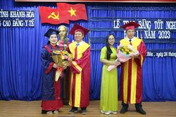 Trường Cao đẳng Y tế Khánh Hòa trao bằng tốt nghiệp đợt 1 năm 2023