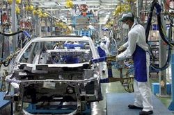 Nhiều khó khăn trong phát triển ngành công nghiệp ô-tô