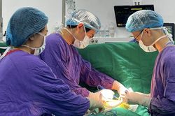 Ca ghép đa tạng tim - thận đầu tiên ở Việt Nam