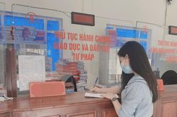 Bỏ sổ hộ khẩu giấy: Tiện lợi nhưng vẫn còn vướng mắc