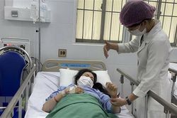 Cần Thơ: Liên tiếp cứu sống hai sản phụ đột quỵ, nguy kịch
