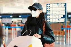 Giữa tin đồn mang thai, Địch Lệ Nhiệt Ba lộ thân hình gầy gò báo động