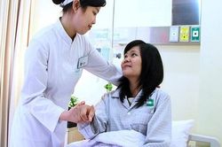 Bác sĩ mang nụ cười trở lại